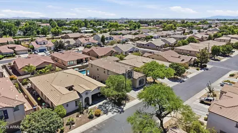 View/Area - 1917 E Azalea Ct, Gilbert, AZ 85298 photo 2 of 14