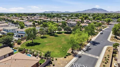 View/Area - 1917 E Azalea Ct, Gilbert, AZ 85298 photo 7 of 14