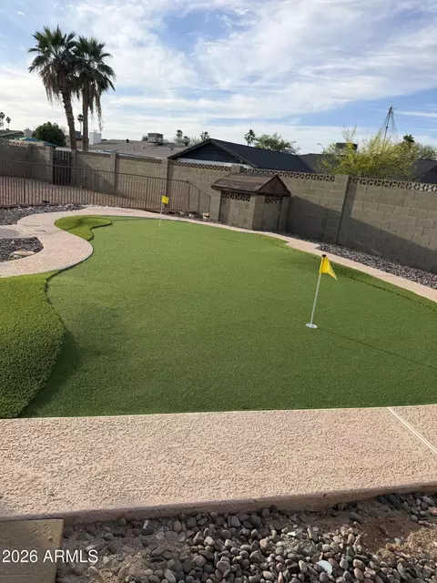 Exterior - 2822 E Cortez St, Phoenix, AZ 85028 photo 5 of 6