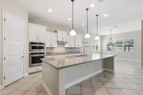 Kitchen - 3930 E Chestnut Ln, Gilbert, AZ 85298 photo 1 of 5
