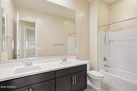 Bath - 3930 E Chestnut Ln, Gilbert, AZ 85298 photo 4 of 5