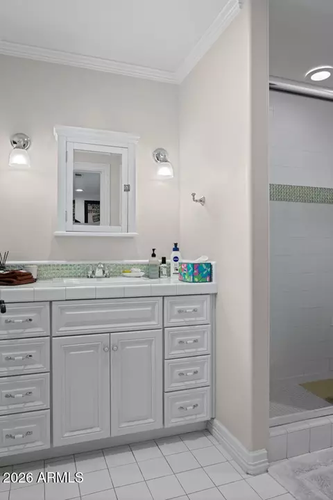 Bath - 2126 E Pasadena Ave, Phoenix, AZ 85016 photo 2 of 3
