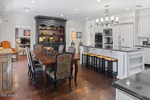 Dining - 2126 E Pasadena Ave, Phoenix, AZ 85016 photo 2 of 2