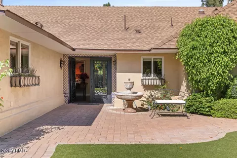 Exterior - 2126 E Pasadena Ave, Phoenix, AZ 85016 photo 2 of 7