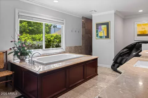 Bath - 2126 E Pasadena Ave, Phoenix, AZ 85016 photo 1 of 3