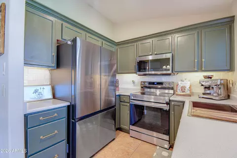 Kitchen - 2332 E Stottler Dr, Gilbert, AZ 85296 photo 3 of 3