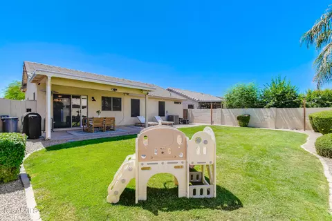 Exterior - 2332 E Stottler Dr, Gilbert, AZ 85296 photo 4 of 12