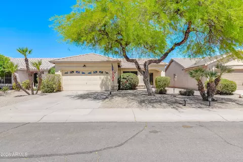 Exterior - 2332 E Stottler Dr, Gilbert, AZ 85296 photo 9 of 12