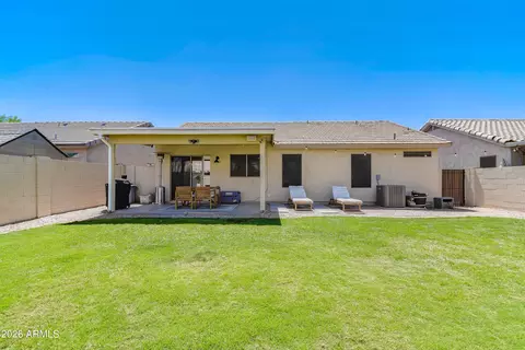 Exterior - 2332 E Stottler Dr, Gilbert, AZ 85296 photo 5 of 12