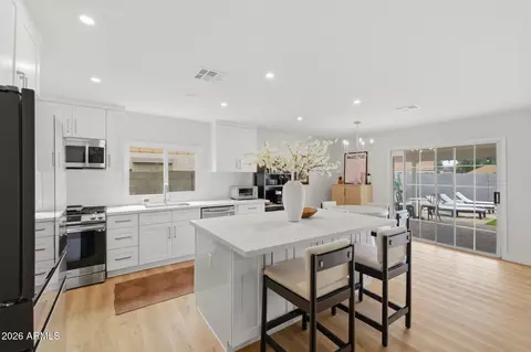 Kitchen - 2743 E Windrose Dr, Phoenix, AZ 85032 photo 3 of 8