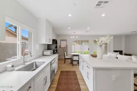 Kitchen - 2743 E Windrose Dr, Phoenix, AZ 85032 photo 7 of 8