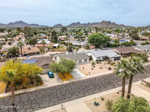 View/Area - 2743 E Windrose Dr, Phoenix, AZ 85032 photo 2 of 8