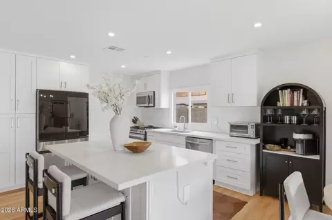 Kitchen - 2743 E Windrose Dr, Phoenix, AZ 85032 photo 4 of 8