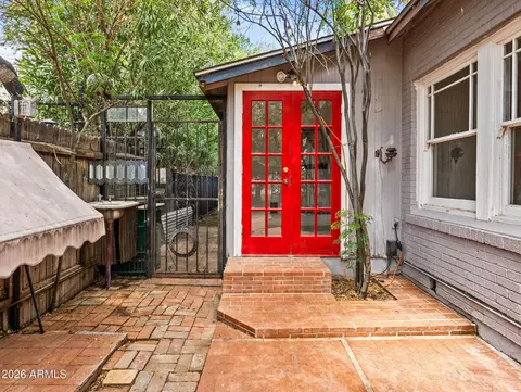 Exterior - 1132 E Weldon Ave, Phoenix, AZ 85014 photo 4 of 11