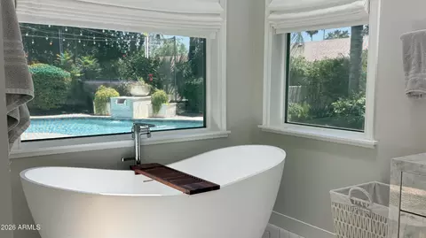 Bath - 4435 E Kings Ave, Phoenix, AZ 85032 photo 8 of 8