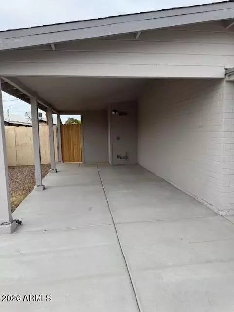 Exterior - 2016 W Oregon Ave, Phoenix, AZ 85015 photo 1 of 5