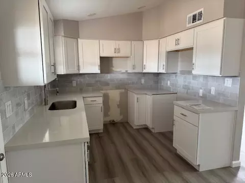 2016 W Oregon Ave, Phoenix, AZ 85015