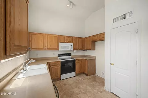 Kitchen - 10049 E Olla Ave, Mesa, AZ 85212 photo 1 of 3