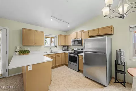 Kitchen - 744 E Appaloosa Rd, Gilbert, AZ 85296 photo 2 of 2