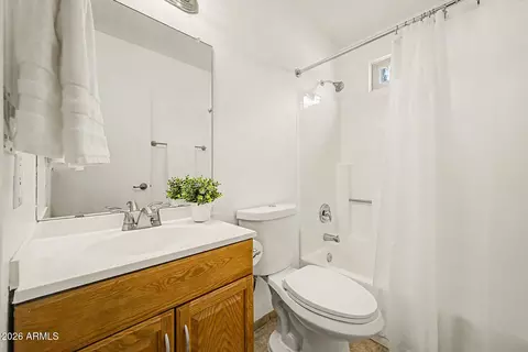 Bath - 744 E Appaloosa Rd, Gilbert, AZ 85296 photo 3 of 3