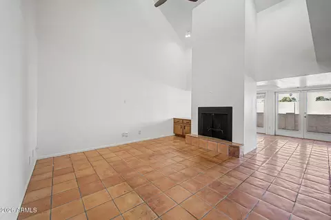 Living - 6508 N 10th Pl, Phoenix, AZ 85014 photo 1 of 2