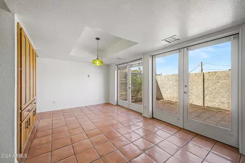 Dining - 6508 N 10th Pl, Phoenix, AZ 85014 photo 1 of 2