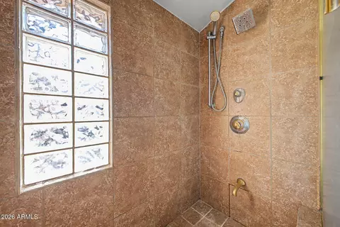 Bath - 6508 N 10th Pl, Phoenix, AZ 85014 photo 2 of 3