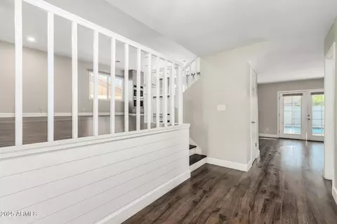 Entry Way - 1717 E Pebble Beach Dr, Tempe, AZ 85282 photo 2 of 3