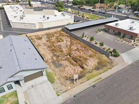 425 N Matlock St #B, Mesa, AZ 85203