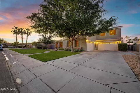 Exterior - 1242 E Canary Dr, Gilbert, AZ 85297 photo 2 of 22