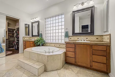 Bath - 1242 E Canary Dr, Gilbert, AZ 85297 photo 3 of 12
