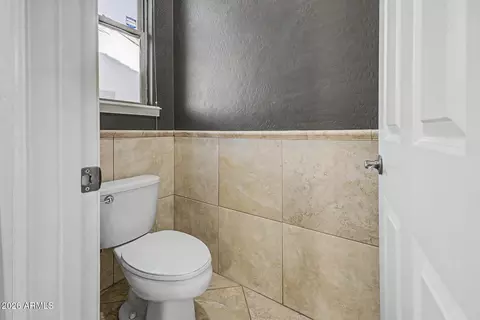 Bath - 1242 E Canary Dr, Gilbert, AZ 85297 photo 6 of 12