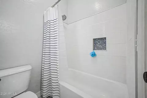 Bath - 1242 E Canary Dr, Gilbert, AZ 85297 photo 10 of 12
