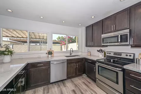 8305 E Vista Dr, Scottsdale, AZ 85250