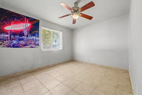 Bedroom - 1418 E Cholla St, Phoenix, AZ 85020 photo 2 of 2
