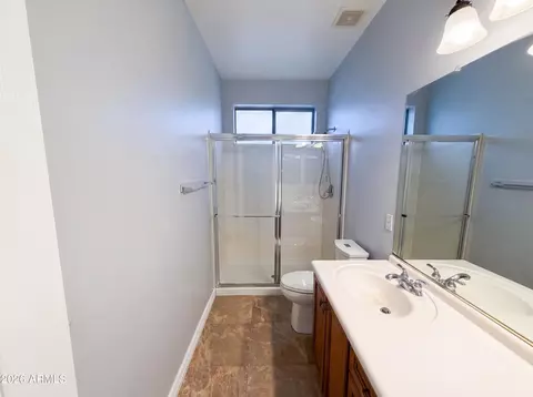 Bath - 2113 W Eagle Feather Rd, Phoenix, AZ 85085 photo 3 of 6