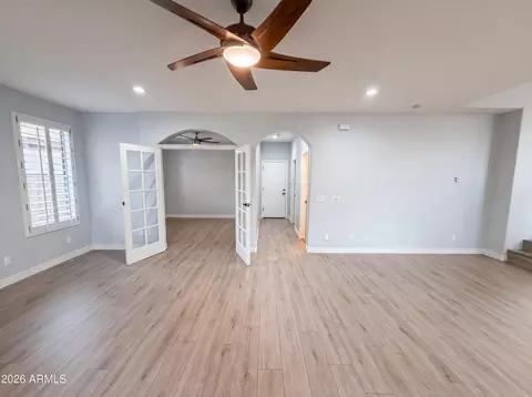 Living - 2113 W Eagle Feather Rd, Phoenix, AZ 85085 photo 2 of 9