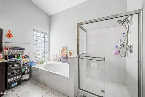 Bath - 16451 N 47th Pl, Phoenix, AZ 85032 photo 1 of 3