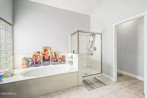 Bath - 16451 N 47th Pl, Phoenix, AZ 85032 photo 2 of 3