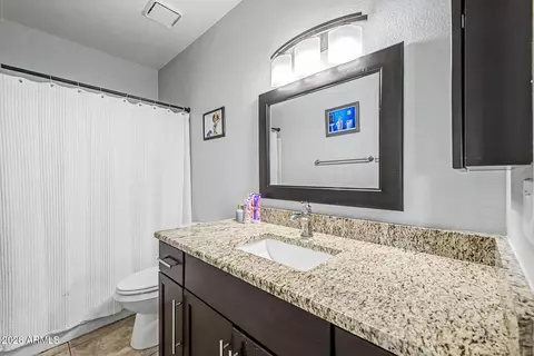 Bath - 16451 N 47th Pl, Phoenix, AZ 85032 photo 3 of 3