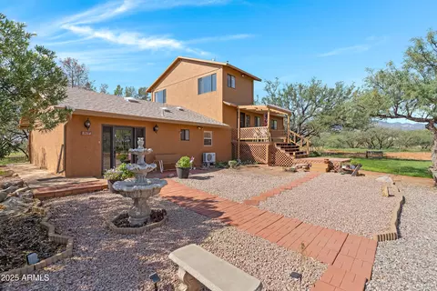 Exterior - 8264 E Dakota Rd, Hereford, AZ 85615 photo 4 of 8