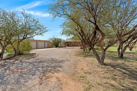 Exterior - 8264 E Dakota Rd, Hereford, AZ 85615 photo 3 of 8