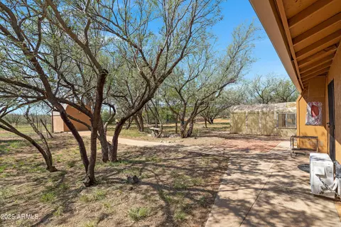Exterior - 8264 E Dakota Rd, Hereford, AZ 85615 photo 5 of 8