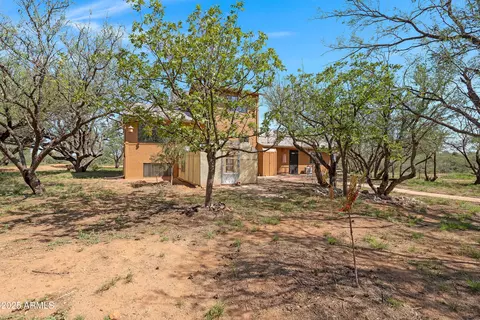 Exterior - 8264 E Dakota Rd, Hereford, AZ 85615 photo 8 of 8