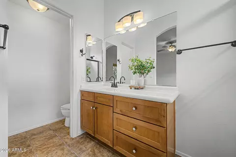 Bath - 3150 E Beardsley Rd #1071, Phoenix, AZ 85050 photo 4 of 4