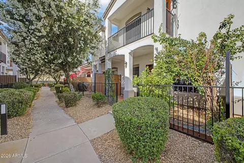 Exterior - 3150 E Beardsley Rd #1071, Phoenix, AZ 85050 photo 1 of 8