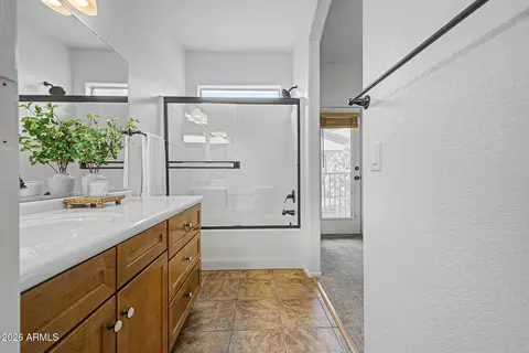 Bath - 3150 E Beardsley Rd #1071, Phoenix, AZ 85050 photo 3 of 4