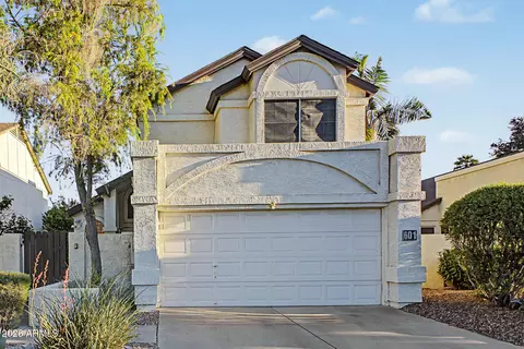 Exterior - 601 E Wescott Dr, Phoenix, AZ 85024 photo 2 of 8