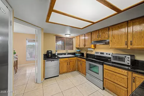 Kitchen - 601 E Wescott Dr, Phoenix, AZ 85024 photo 2 of 4