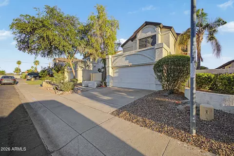 Exterior - 601 E Wescott Dr, Phoenix, AZ 85024 photo 4 of 8